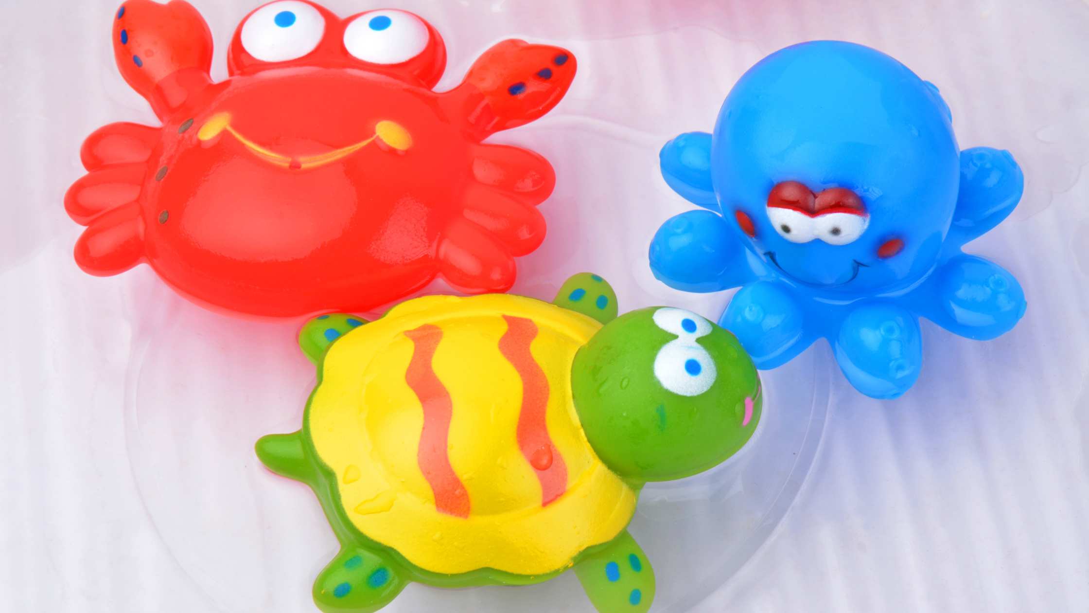 Mold Free Bath Toys For Your Baby